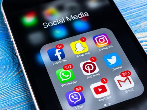 Red bars floating over app icons, the social media apps entice their viewers into clicking on them. What they don’t know is that they’re in for a world of hurt.